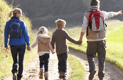 Gezellig met de hele familie Dauwstappen op Hemelvaartsdag.